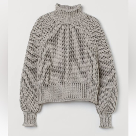 H&M Sweaters - H&M Gray Mock Neck Large Knit Sweater